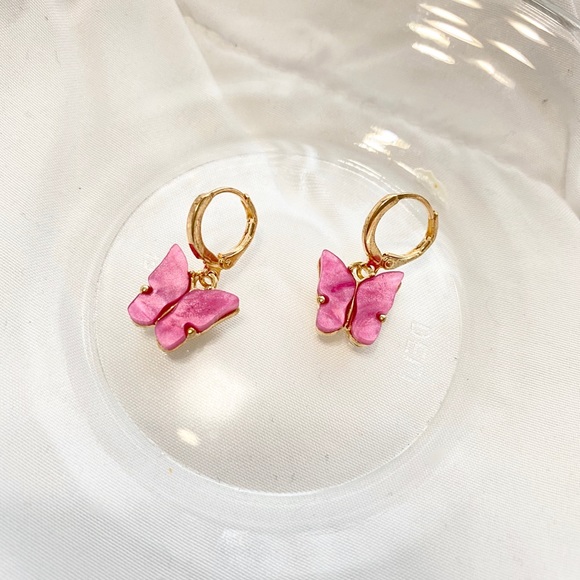RESTOCKED! butterfly charm earrings (buy 1 get two free!!!) - Picture 2 of 6